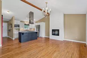 614 37th St SW, Rochester, MN 55902 - Photo 8