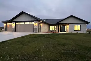 115 Barber Cir, Granite Falls, MN 56241 - Photo 2