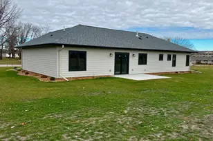 115 Barber Cir, Granite Falls, MN 56241 - Photo 4