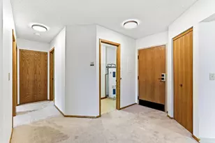 2425 E Franklin Ave, Minneapolis, MN 55406 - Photo 18