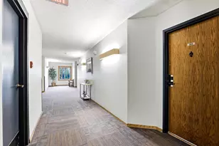 2425 E Franklin Ave, Minneapolis, MN 55406 - Photo 20