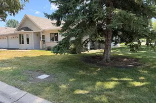 659 Belland Ave, Vadnais Heights, MN 55127 - Photo 2