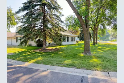 659 Belland Avenue, Vadnais Heights, MN 55127 - Photo 4