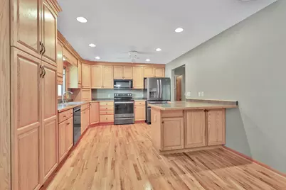 131 Marie Avenue W, West Saint Paul, MN 55118 - Photo 10