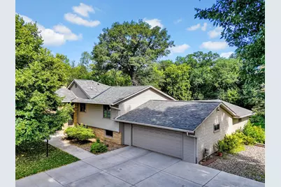131 Marie Avenue W, West Saint Paul, MN 55118 - Photo 2