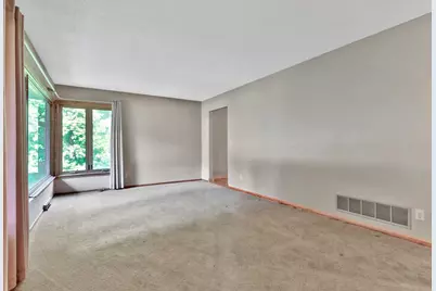 131 Marie Avenue W, West Saint Paul, MN 55118 - Photo 18