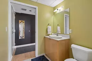 8151 33rd Ave S, Bloomington, MN 55425 - Photo 22