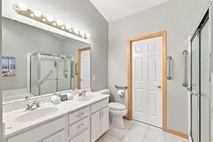 14433 Freesia Way, Apple Valley, MN 55124 - Photo 16