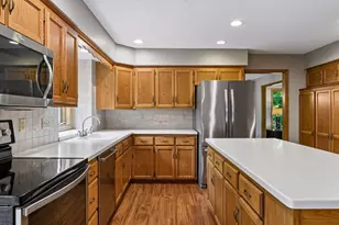 15385 Morraine Way, Eden Prairie, MN 55347 - Photo 20