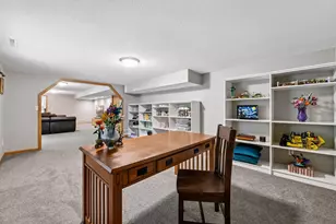 15385 Morraine Way, Eden Prairie, MN 55347 - Photo 40