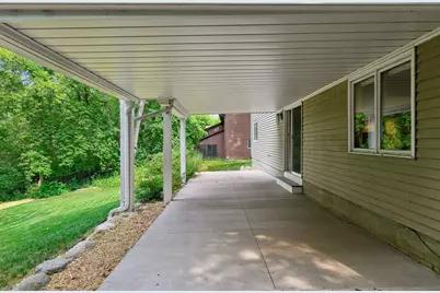 15385 Morraine Way, Eden Prairie, MN 55347 - Photo 44
