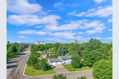 380 7th St NE, Perham, MN 56573 - Photo 2
