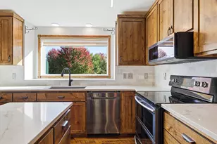 1115 Ridge St, Jordan, MN 55352 - Photo 4