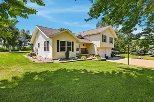 1595 57th Ave NW, Willmar, MN 56201 - Photo 2