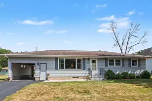 525 21st St, Red Wing, MN 55066 - Photo 2