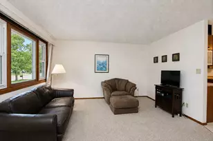 214 Terrace View Dr, Litchfield, MN 55355 - Photo 4