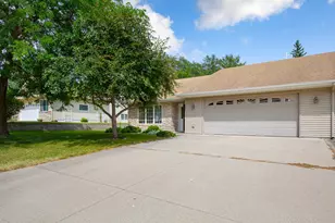 305 Tischler Ave SE, Faribault, MN 55021 - Photo 4
