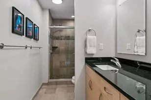 215 10th Ave S, Minneapolis, MN 55415 - Photo 24