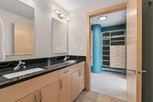 215 10th Ave S, Minneapolis, MN 55415 - Photo 22