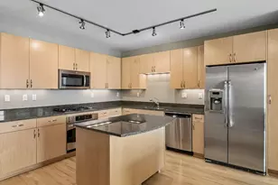 215 10th Ave S, Minneapolis, MN 55415 - Photo 14