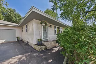 7016 Colorado Ave N, Brooklyn Park, MN 55429 - Photo 2