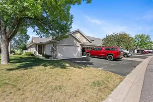 827 Winsome Way NW, Isanti, MN 55040 - Photo 8