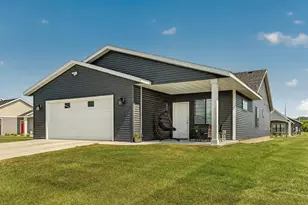 5370 Harvest Lake Dr NW, Rochester, MN 55901 - Photo 20