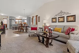 305 Wildwood Cir, Roberts, WI 54023 - Photo 14