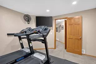 19044 Inndale Dr, Lakeville, MN 55044 - Photo 38
