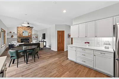 10225 208th Street W, Lakeville, MN 55044 - Photo 16