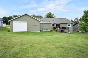 206 Park Ave, Altura, MN 55910 - Photo 32