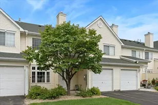 472 Aqua Cir, Lino Lakes, MN 55014 - Photo 2