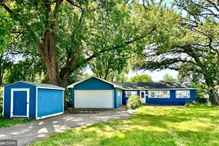 5011 Vera Cruz Ave N, Crystal, MN 55429 - Photo 2