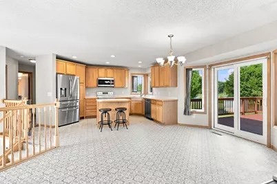 805 Daniel Drive, Belle Plaine, MN 56011 - Photo 6