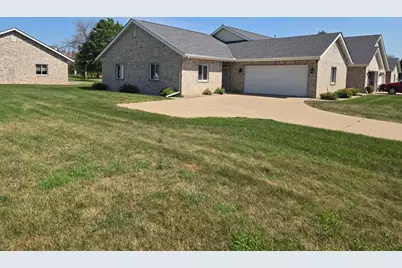 111 S West Street, Belle Plaine, MN 56011 - Photo 1