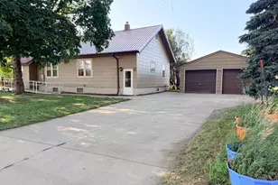503 2nd Ave NE, Pipestone, MN 56164 - Photo 4