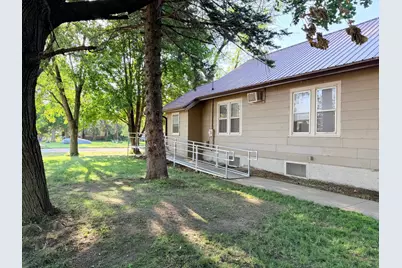 503 2nd Avenue NE, Pipestone, MN 56164 - Photo 6