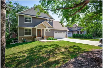 12601 Ridgemount Avenue, Minnetonka, MN 55305 - Photo 1