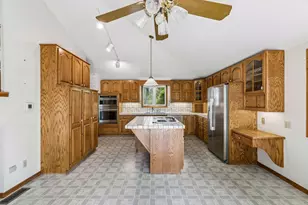 6398 47th St N, Oakdale, MN 55128 - Photo 28