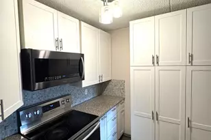 10511 Cedar Lake Rd, Hopkins, MN 55305 - Photo 6