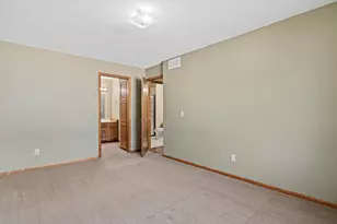 1314 Deercliff Ln, Eagan, MN 55123 - Photo 10