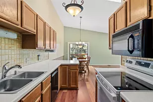 1314 Deercliff Ln, Eagan, MN 55123 - Photo 6