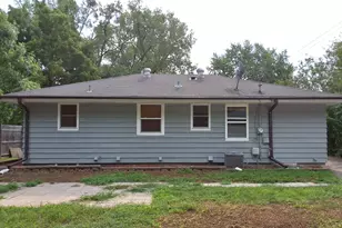 5637 Emerson Ave N, Brooklyn Center, MN 55430 - Photo 8