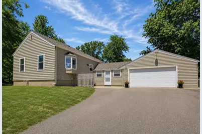 949 7th Avenue SW, Faribault, MN 55021 - Photo 2