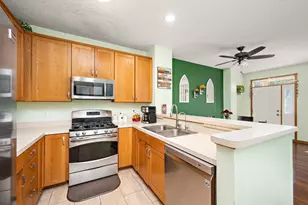 1072 Henslow Ave N, Oakdale, MN 55128 - Photo 8