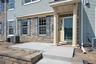 1072 Henslow Ave N, Oakdale, MN 55128 - Photo 2