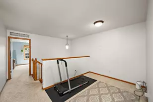 1072 Henslow Ave N, Oakdale, MN 55128 - Photo 16