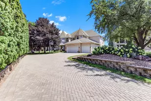 8148 Ithaca Ln N, Maple Grove, MN 55311 - Photo 2