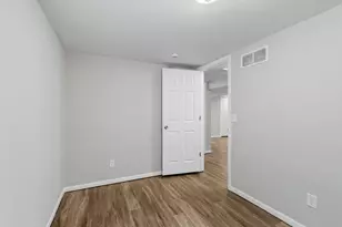 5132 Vincent Ave N, Minneapolis, MN 55430 - Photo 28