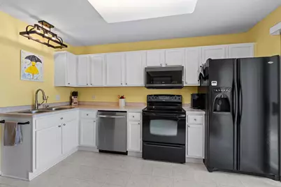 2754 Wagon Wheel Trail, Chaska, MN 55318 - Photo 16